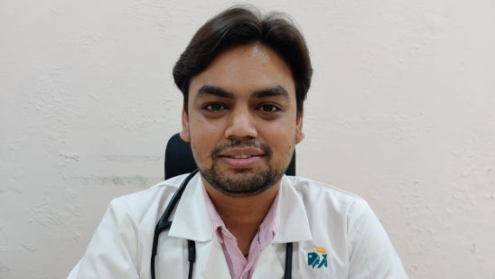 Dr. Sarvesh Maru, General Physician/ Internal Medicine Specialist in radio colony indore indore